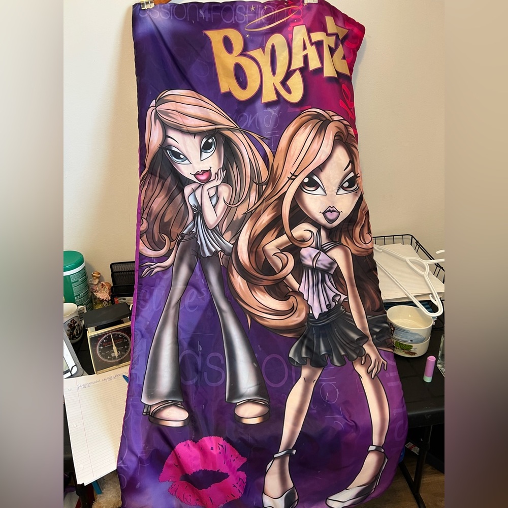 Vintage y2k bratz sleeping bag